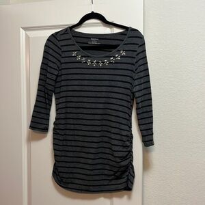 Motherhood Maternity tee, three quarter length sleeves size medium EUC